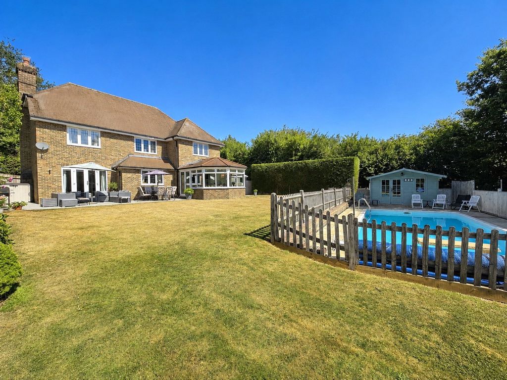 Property photo 2 of 34 Picture No. 19