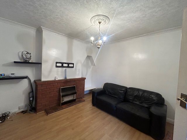 Property photo 2 of 22