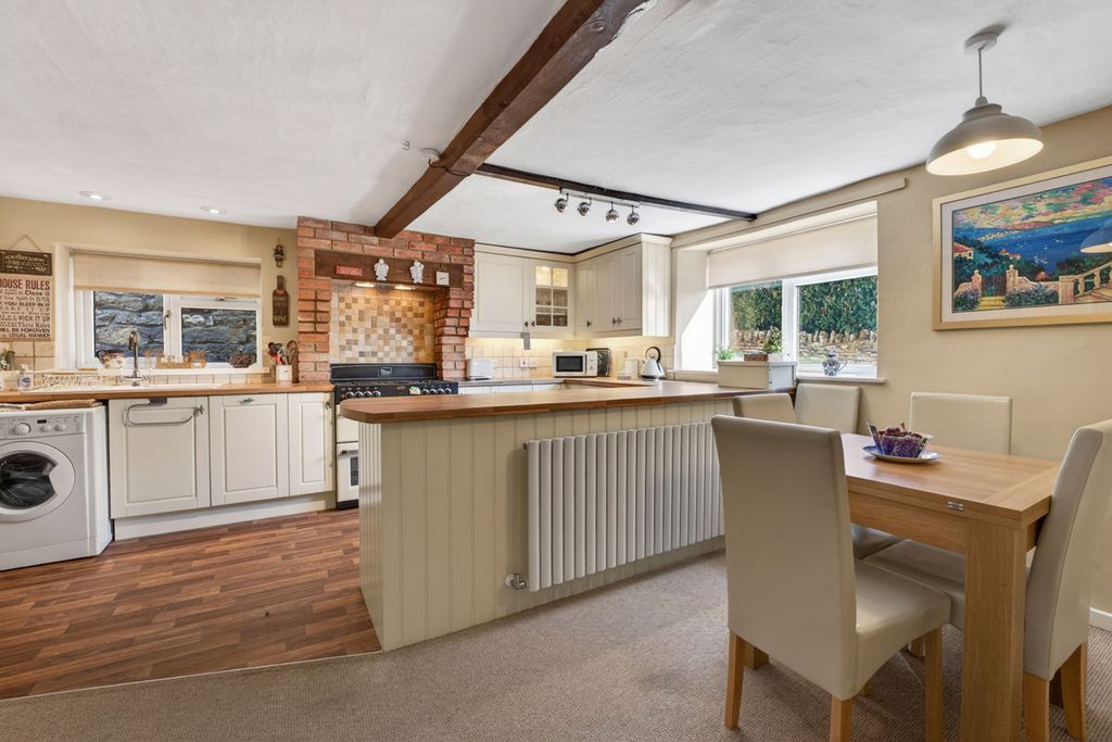 Property photo 2 of 45