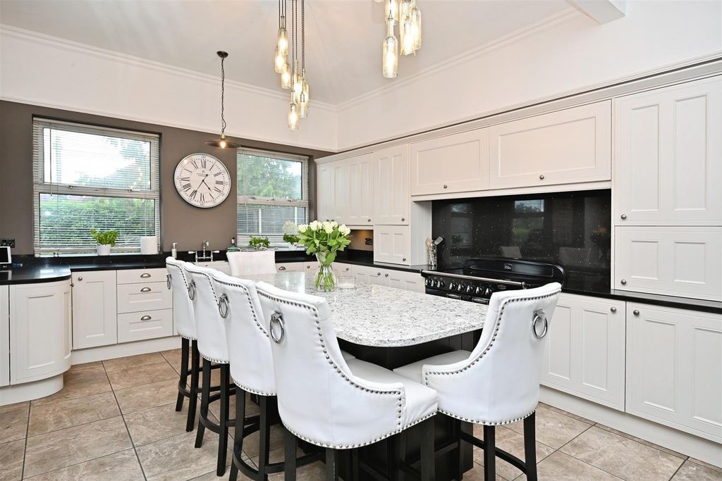 Property photo 3 of 48 ba9.Jpg