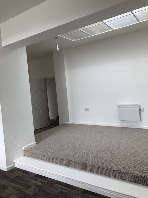 Property photo 3 of 6 Lounge