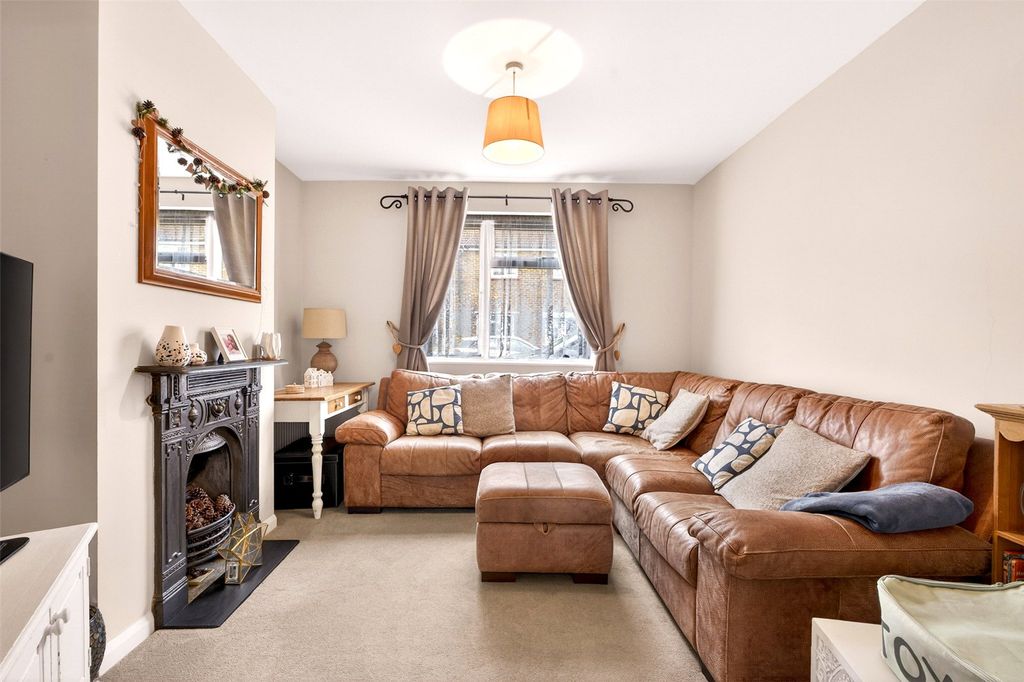 Property photo 2 of 15 Picture No. 12