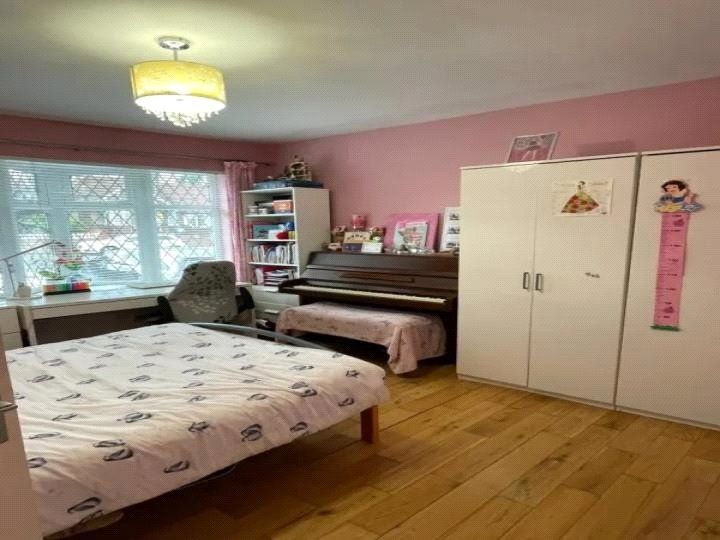 Property photo 2 of 12 Picture No. 02