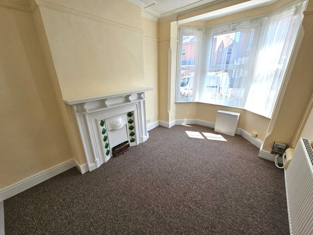 Property photo 2 of 11 Picture No. 15