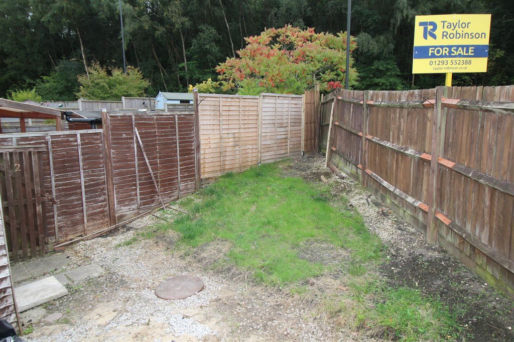 Property photo 3 of 10 Garden 1 Millais.Jpg