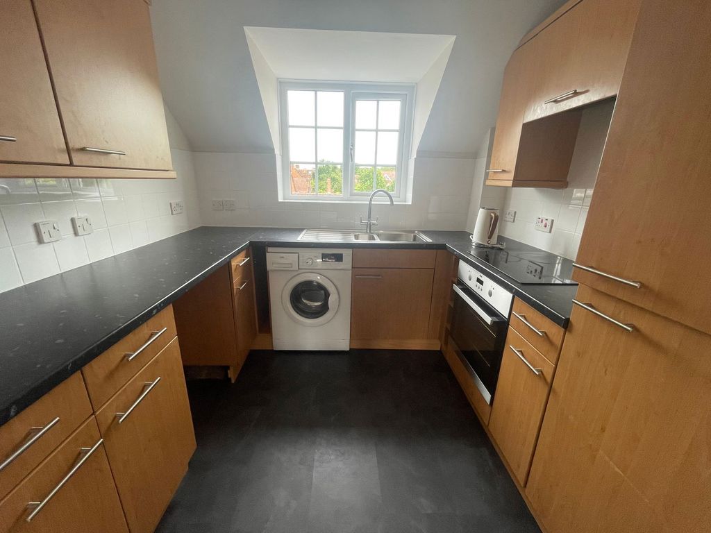 Property photo 3 of 11