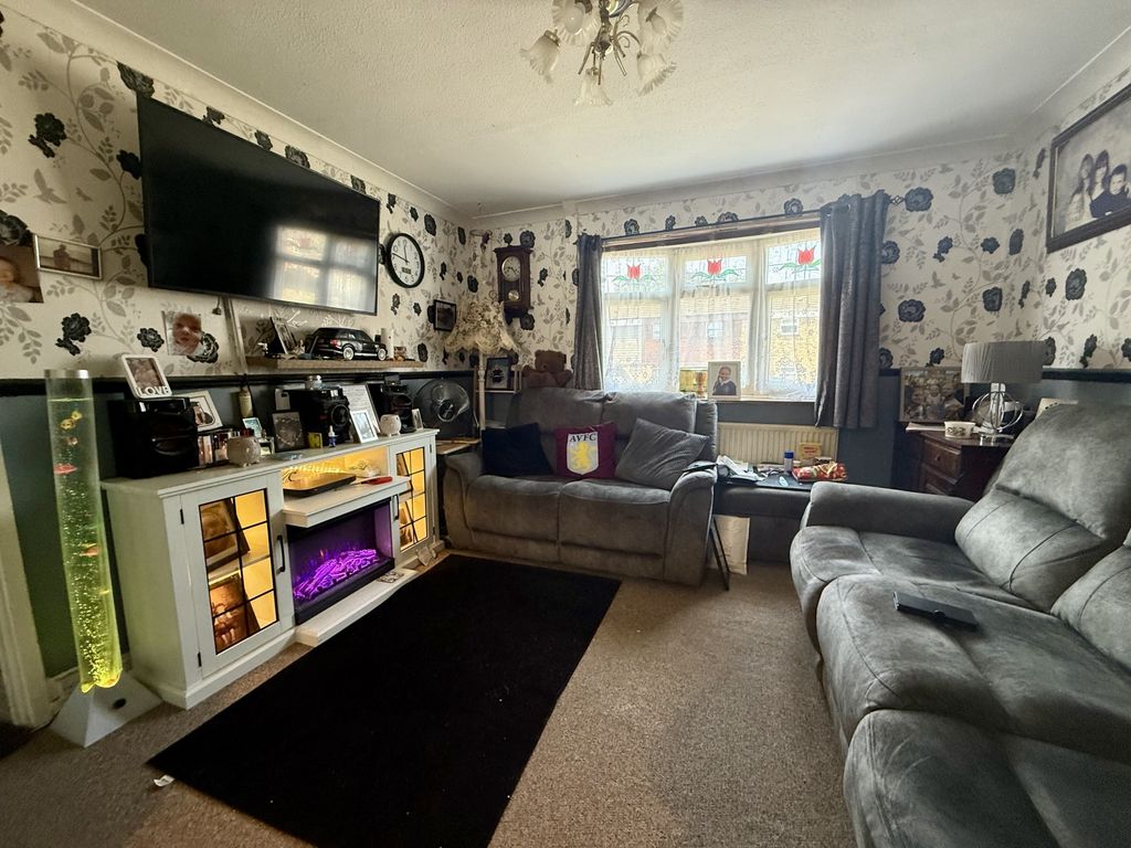 Property photo 3 of 11 Photo 8