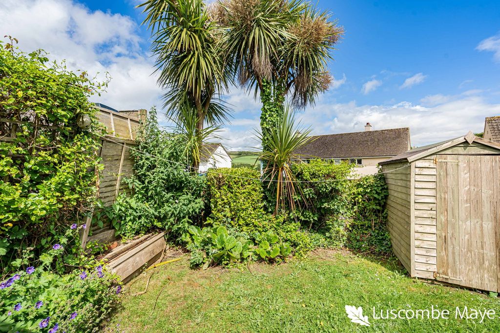 Property photo 2 of 19