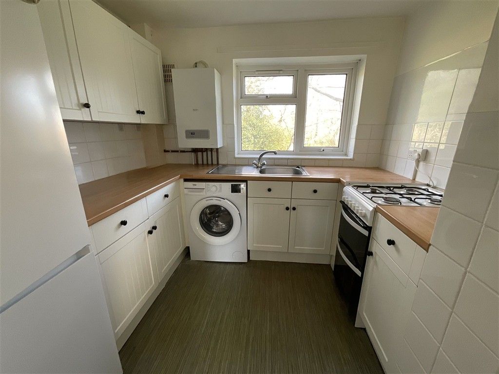 Property photo 1 of 7 Kitchen