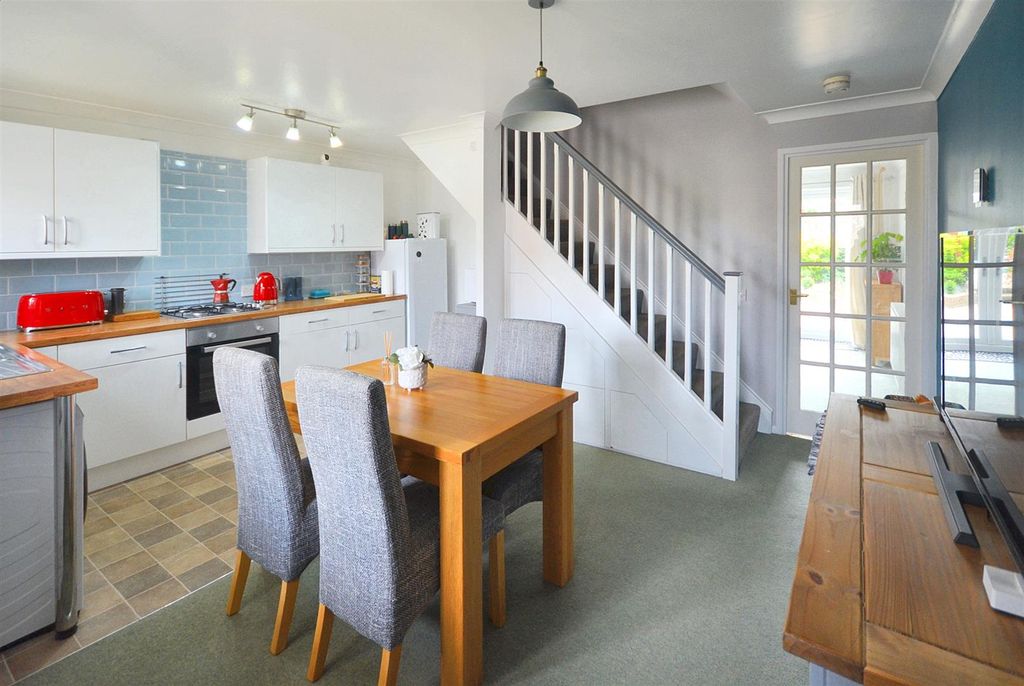 Property photo 3 of 12 Kitchen/Dining Room