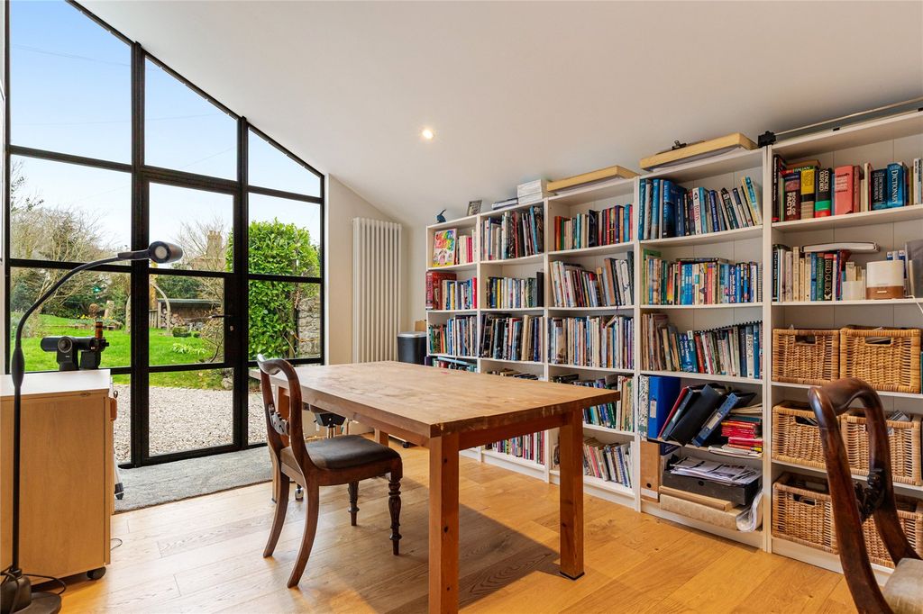 Property photo 3 of 17 Study