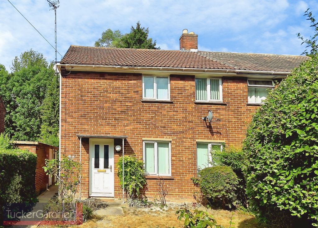 Property photo 1 of 8