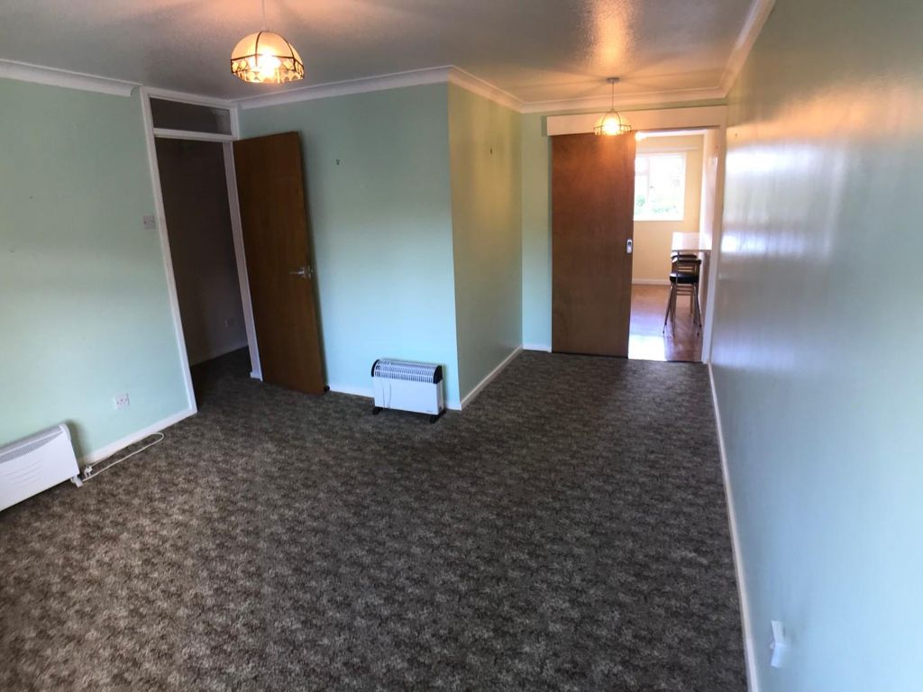 Property photo 3 of 6 Lounge/Dining Room