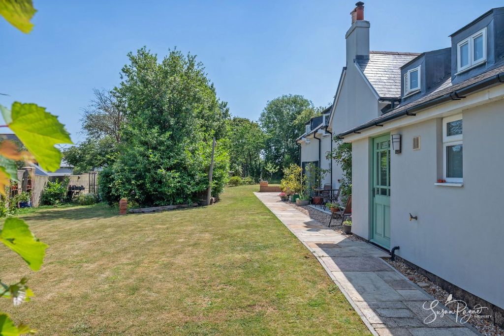 Property photo 2 of 55