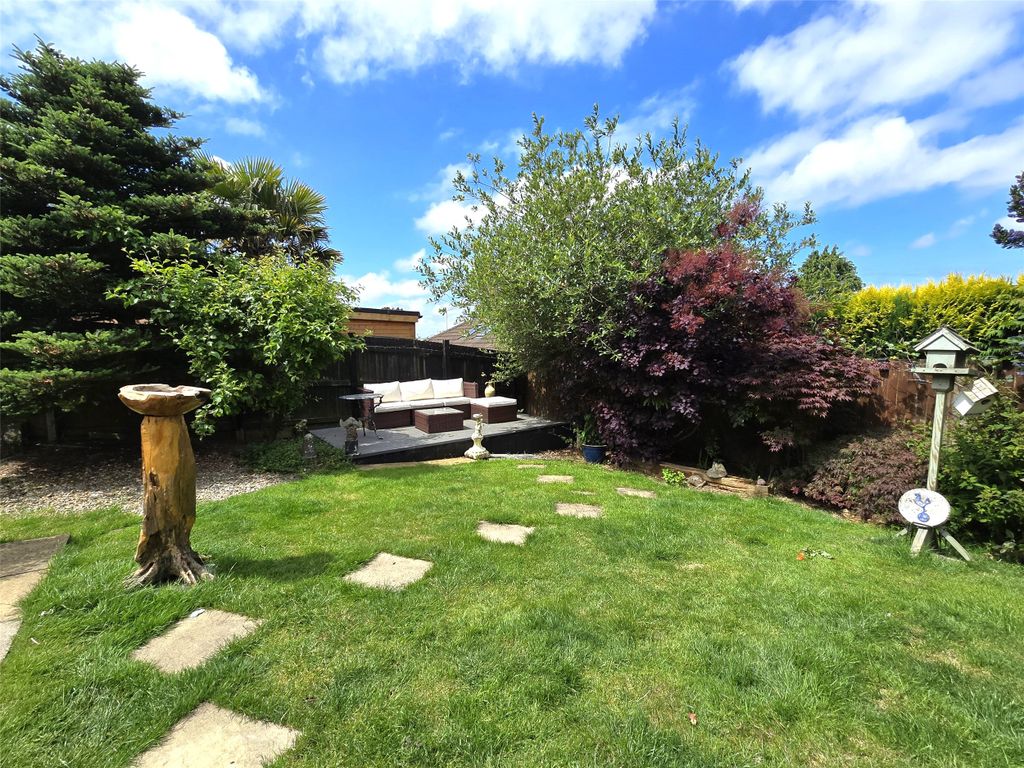 Property photo 3 of 13 Picture No. 17