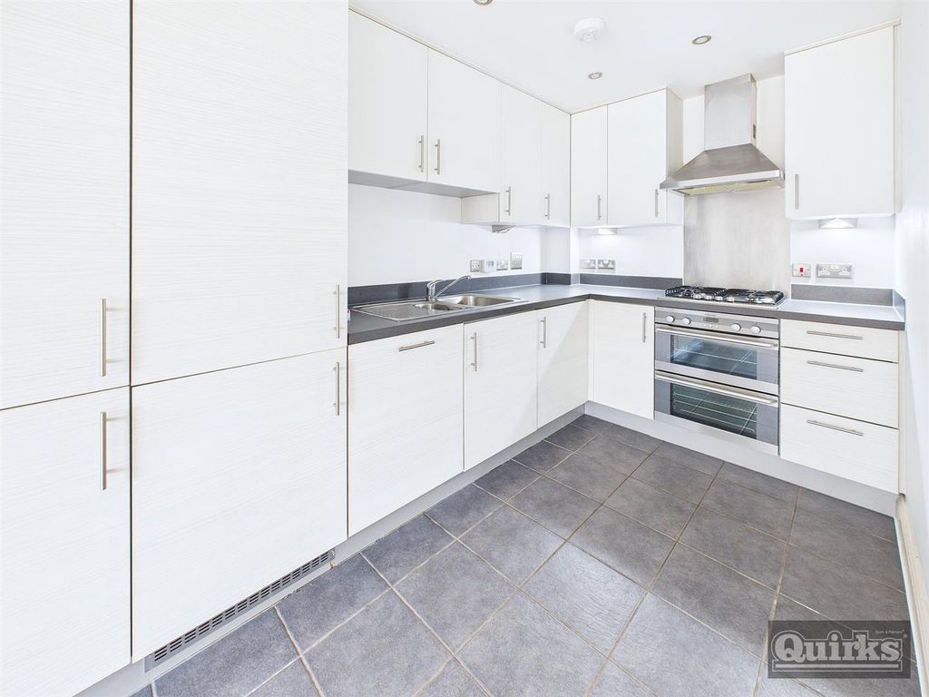 Property photo 3 of 8 Cam02342G0-Pr0142-Still003.Jpg