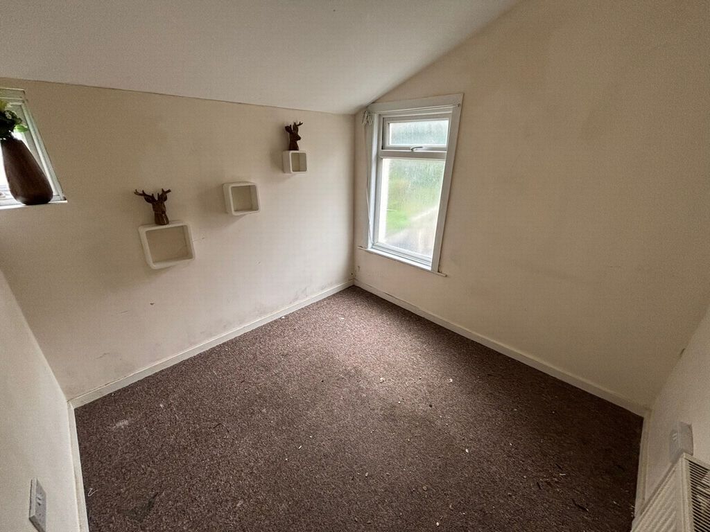 Property photo 1 of 4 Photo 2