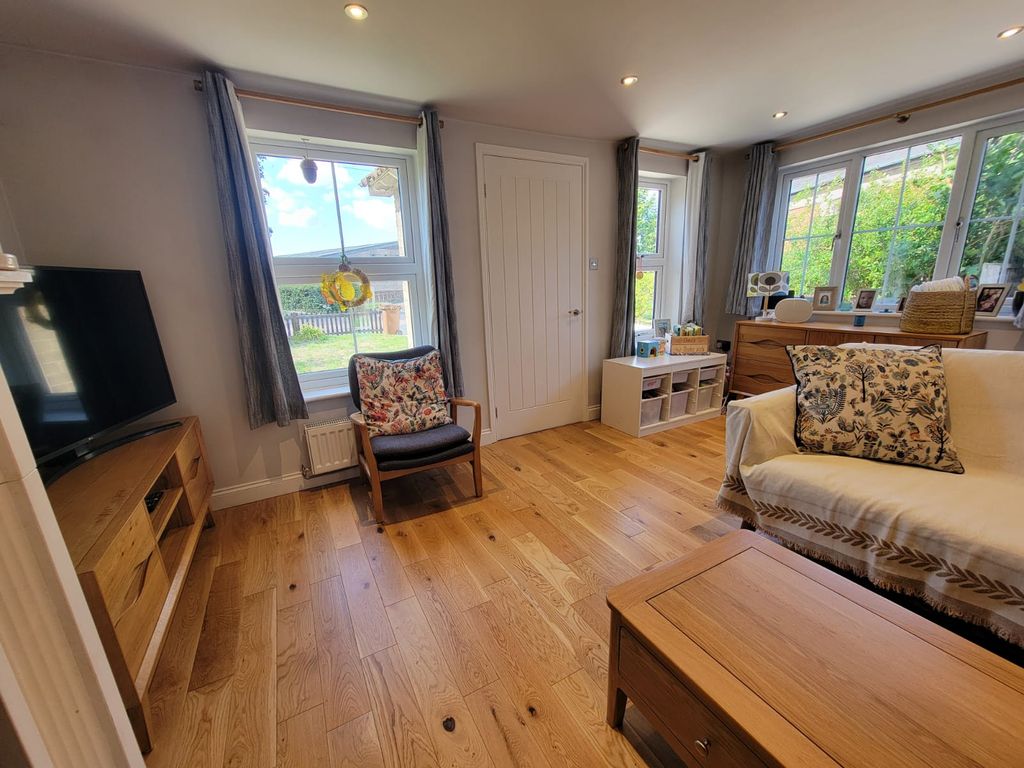 Property photo 2 of 16