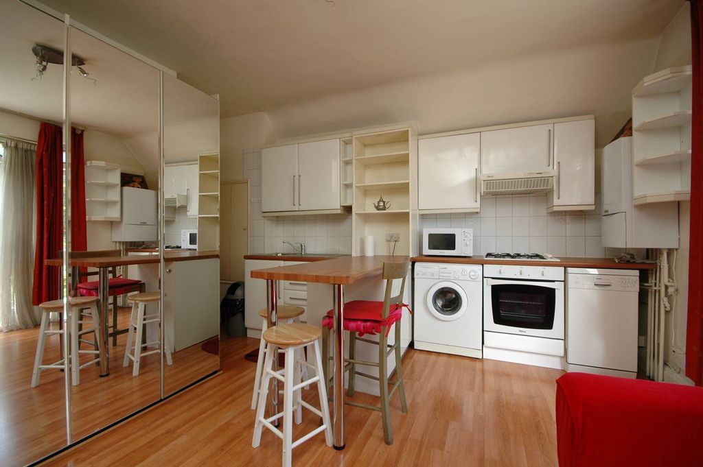 Property photo 1 of 3