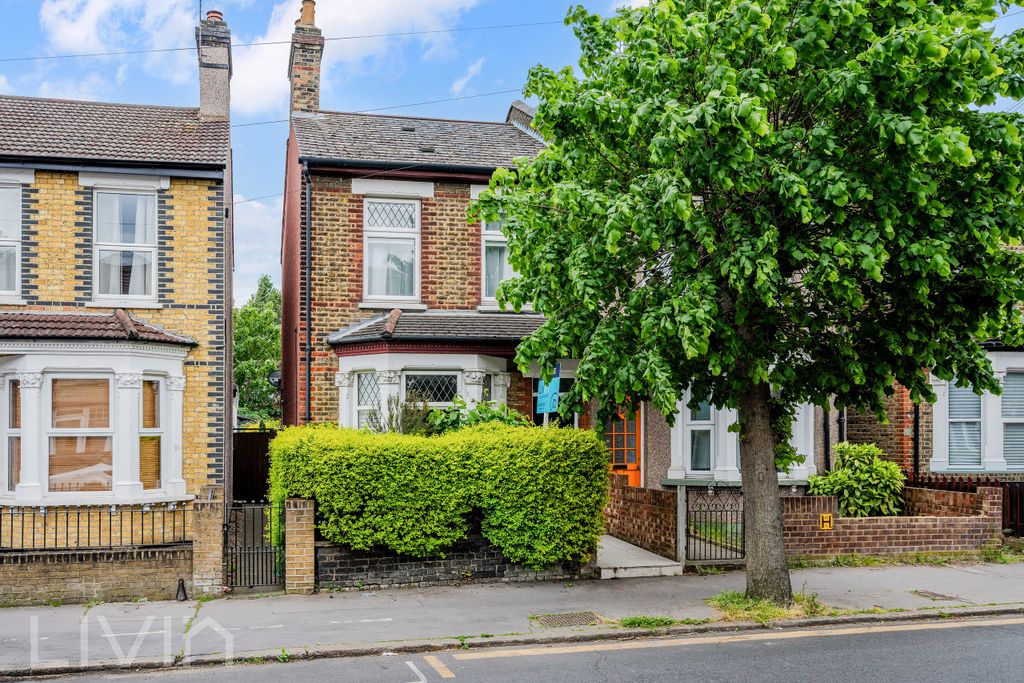 Property photo 1 of 15 1