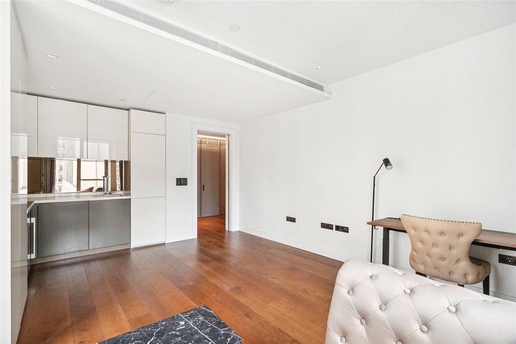 Property photo 2 of 18 Picture No. 29