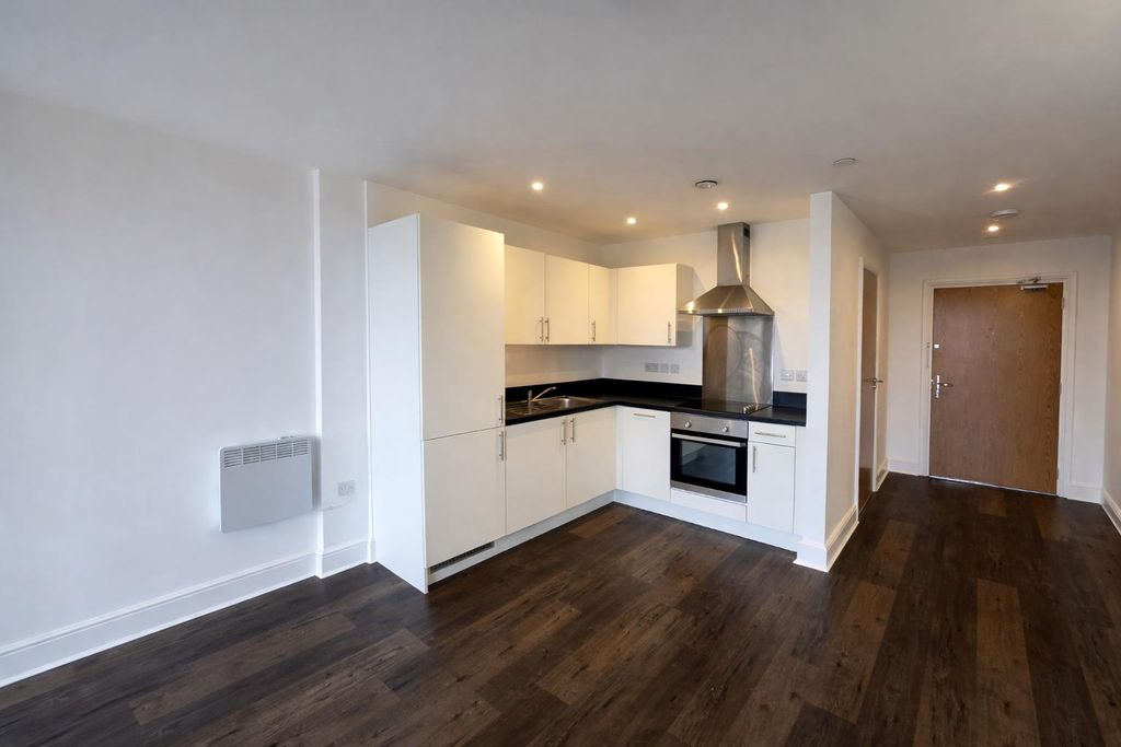 Property photo 2 of 6 Kitchen