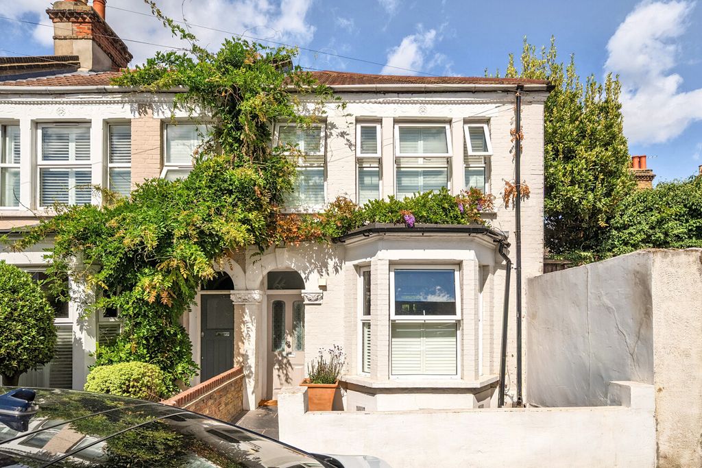 Property photo 1 of 11 1-6A9199A887F79-1...