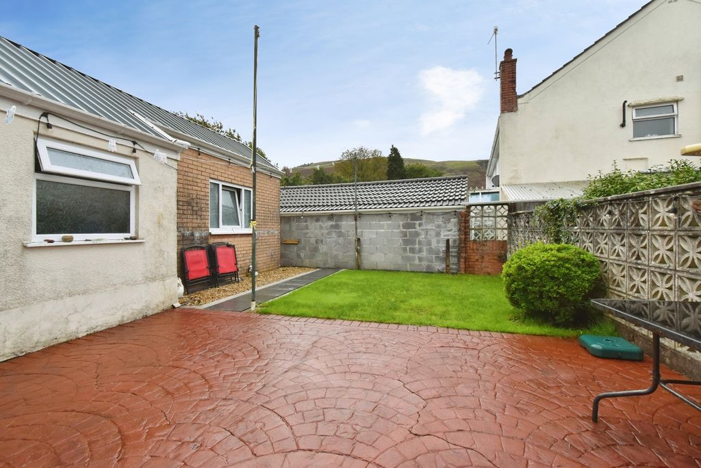 Property photo 2 of 17 Pbox-Img.Jpg