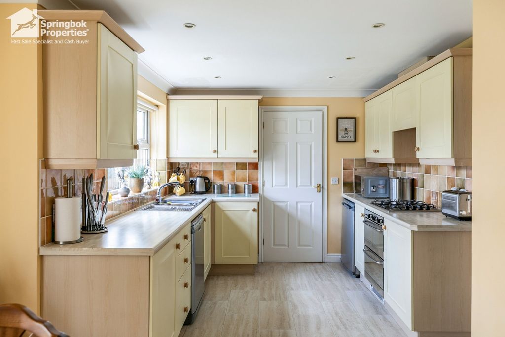 Property photo 3 of 20 Image 2