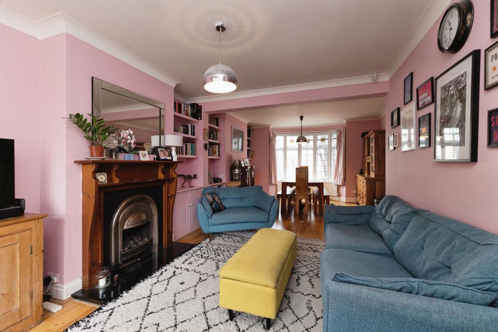 Property photo 3 of 17