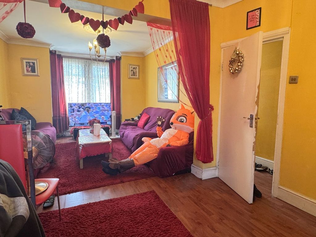 Property photo 2 of 13