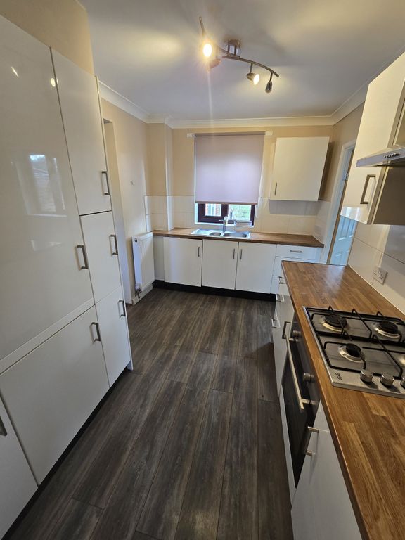 Property photo 2 of 13 Kitchen