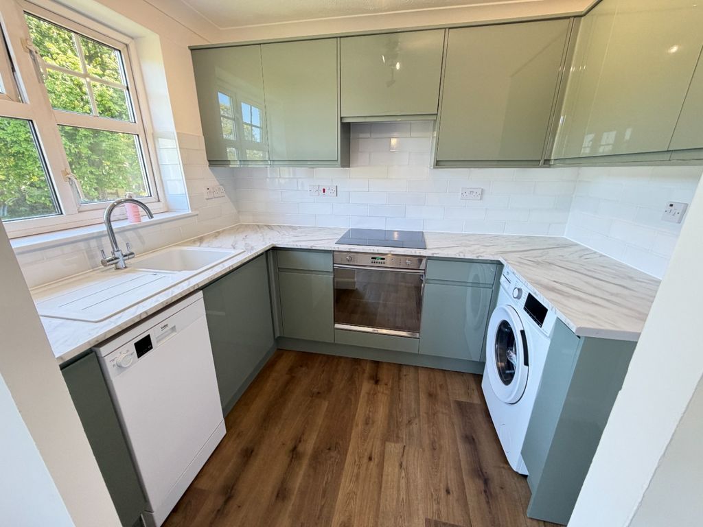 Property photo 3 of 14 5139013
