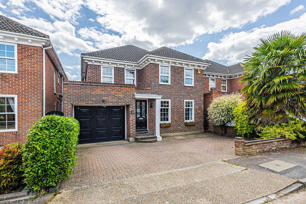Property photo 1 of 36