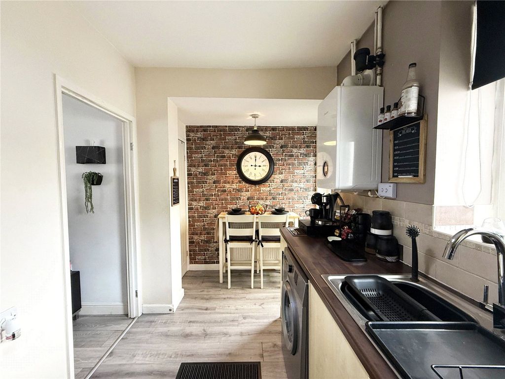 Property photo 3 of 19 Picture No. 49