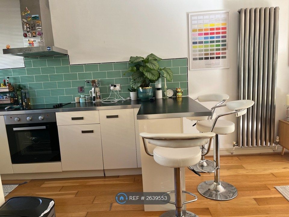 Property photo 1 of 11 Kitchen