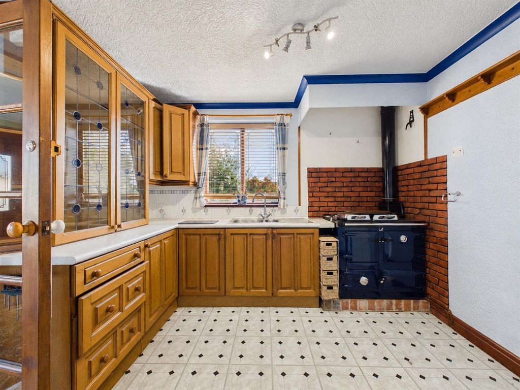 Property photo 3 of 33 9.Png