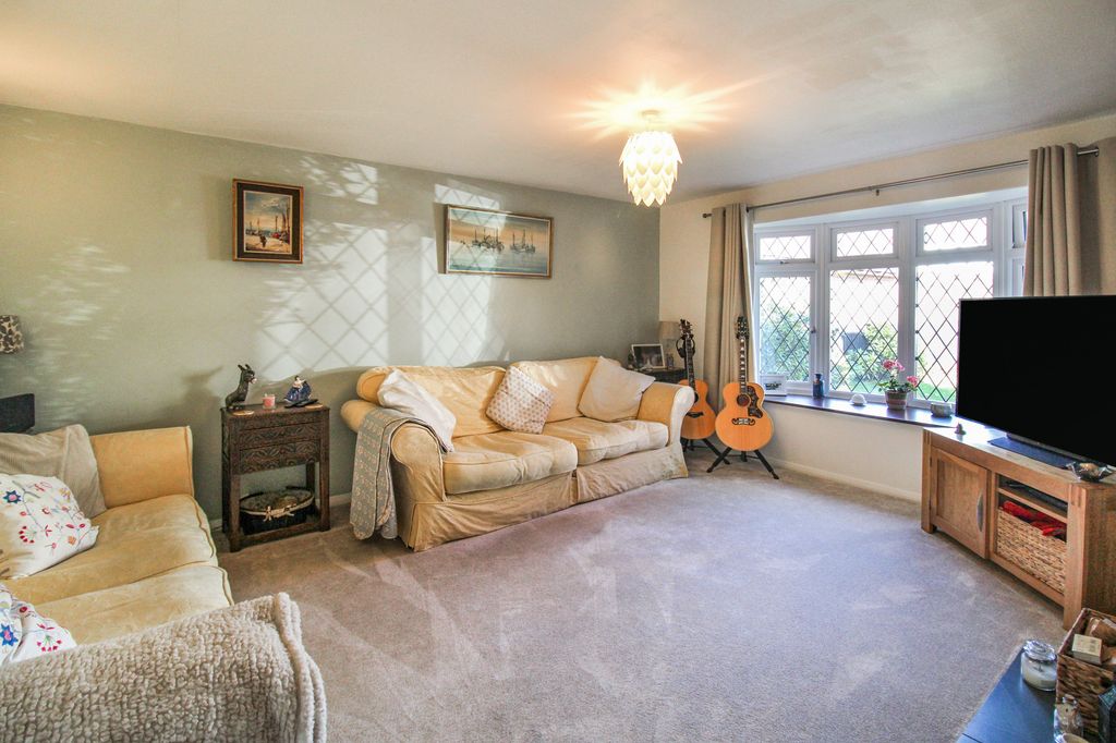 Property photo 2 of 18