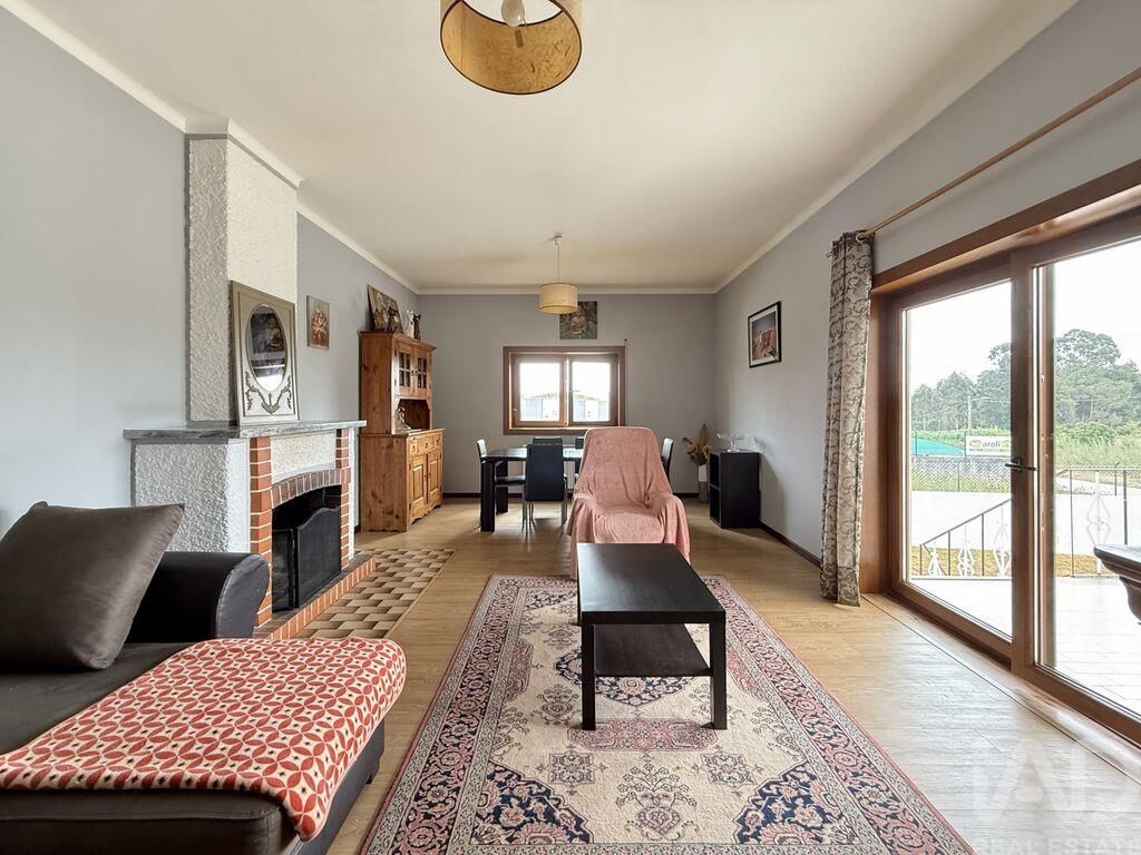 Property photo 3 of 36