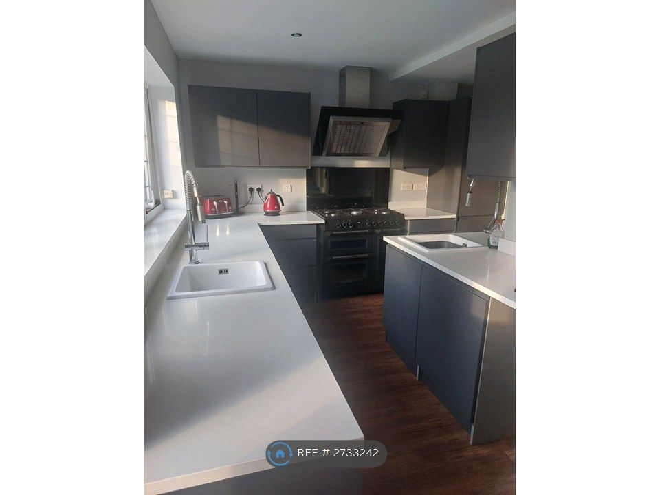 Property photo 2 of 3