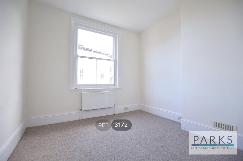 Property photo 3 of 4 Bedroom