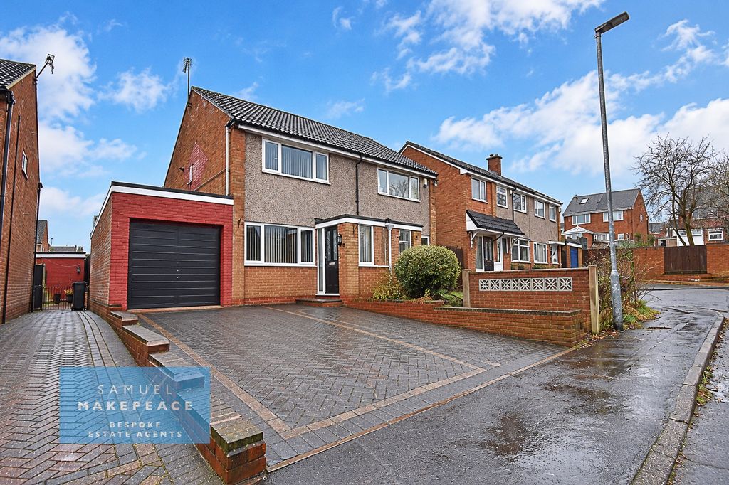 Property photo 1 of 17 Two Bedroom Semi Detached Property With Garage And Driveway