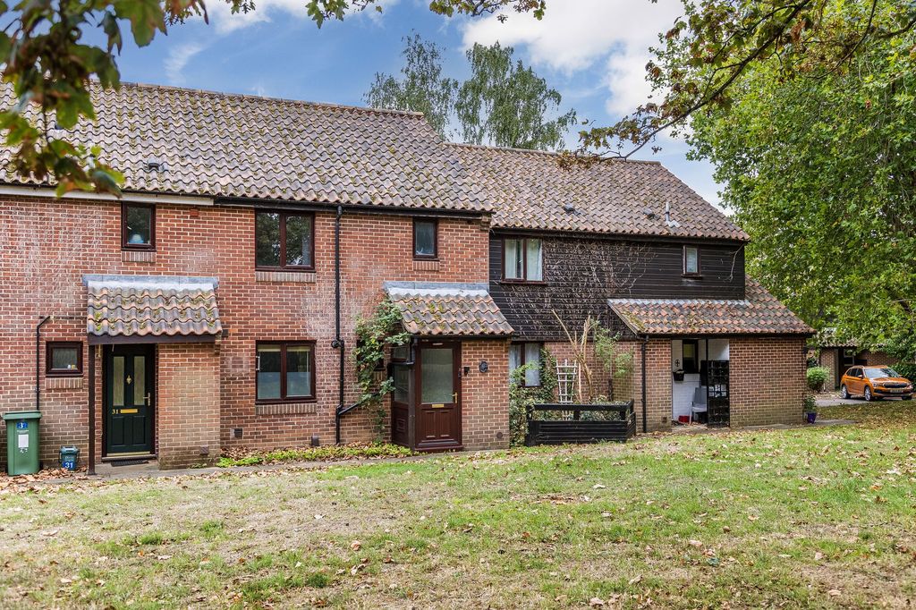Property photo 1 of 28