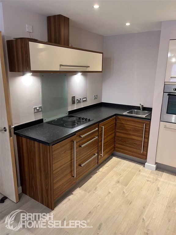 Property photo 2 of 13 Picture No. 05