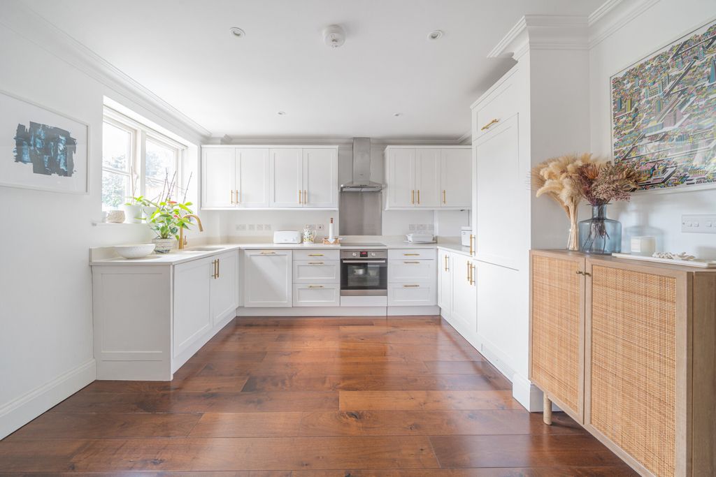 Property photo 3 of 19 1316074-17-685d36...