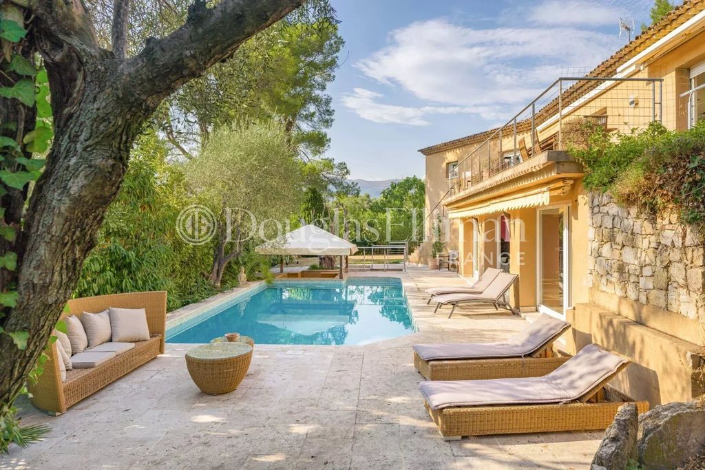 Property photo 1 of 13 Roquefort Les Pins - Contemporary Villa With Unobstructed Views Of The Valley