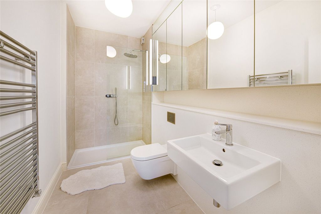 Property photo 3 of 6 Bathroom