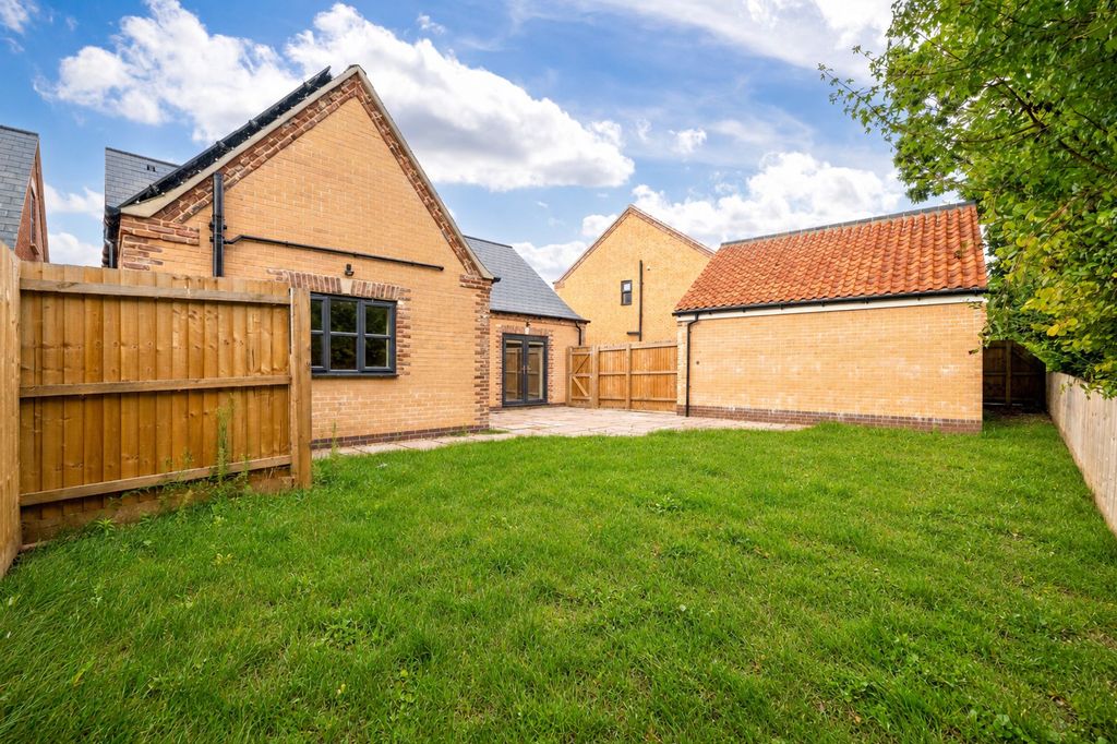 Property photo 3 of 30