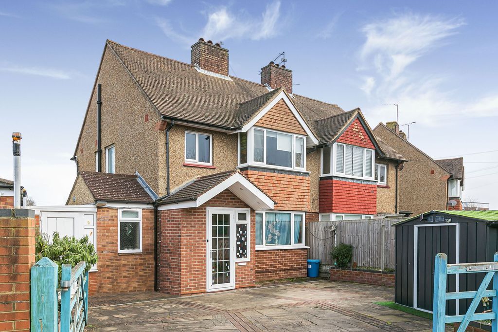 Property photo 1 of 23