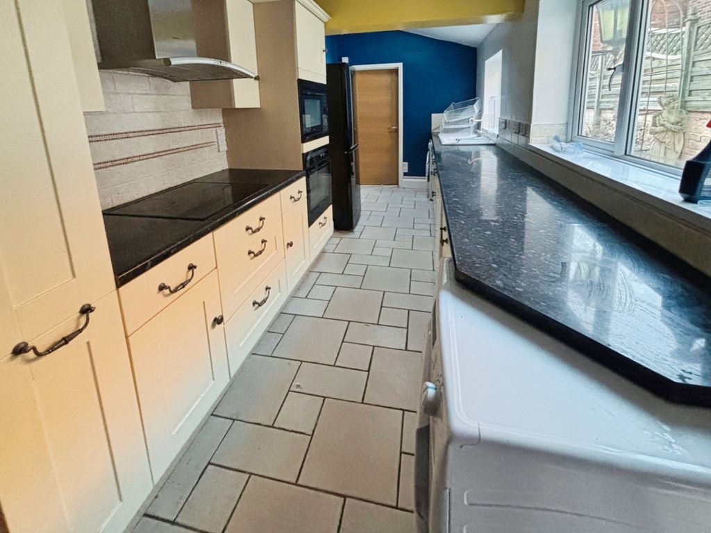 Property photo 3 of 12 Pbox-Img.Jpeg